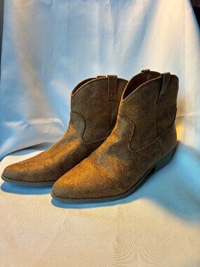 Women's faux suede western ankle boot